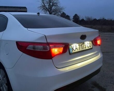 Білий Кіа Ріо, об'ємом двигуна 1.6 л та пробігом 163 тис. км за 5999 $, фото 3 на Automoto.ua