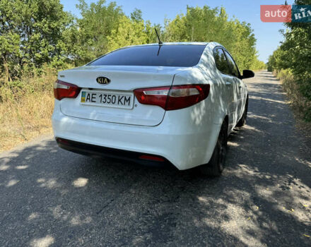 Белый Киа Рио, объемом двигателя 1.4 л и пробегом 79 тыс. км за 8555 $, фото 6 на Automoto.ua