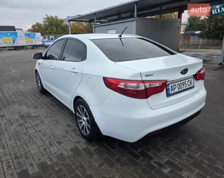 Белый Киа Рио, объемом двигателя 1.4 л и пробегом 288 тыс. км за 7500 $, фото 12 на Automoto.ua