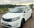 Белый Киа Рио, объемом двигателя 1.6 л и пробегом 200 тыс. км за 7500 $, фото 1 на Automoto.ua