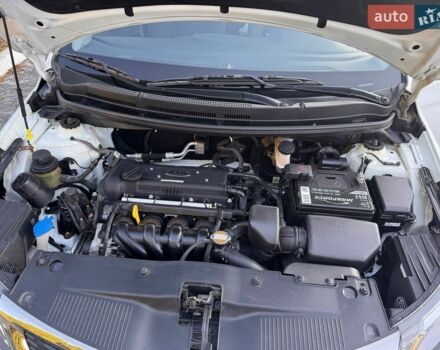 Белый Киа Рио, объемом двигателя 1.4 л и пробегом 81 тыс. км за 7499 $, фото 27 на Automoto.ua