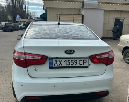 Белый Киа Рио, объемом двигателя 1.4 л и пробегом 315 тыс. км за 4999 $, фото 6 на Automoto.ua