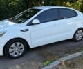 Белый Киа Рио, объемом двигателя 1.4 л и пробегом 129 тыс. км за 7500 $, фото 1 на Automoto.ua