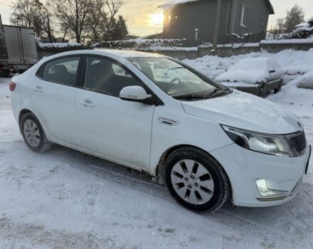 Білий Кіа Ріо, об'ємом двигуна 1.6 л та пробігом 196 тис. км за 7800 $, фото 2 на Automoto.ua