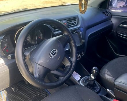 Білий Кіа Ріо, об'ємом двигуна 1.4 л та пробігом 249 тис. км за 6000 $, фото 4 на Automoto.ua