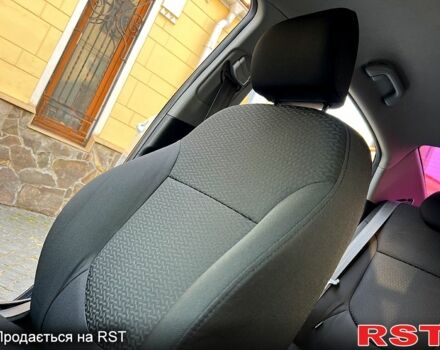 Белый Киа Рио, объемом двигателя 1.6 л и пробегом 43 тыс. км за 10200 $, фото 7 на Automoto.ua