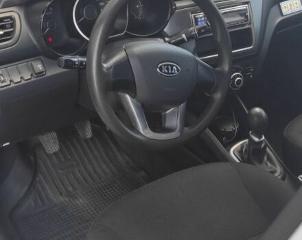 Белый Киа Рио, объемом двигателя 1.4 л и пробегом 170 тыс. км за 6700 $, фото 4 на Automoto.ua