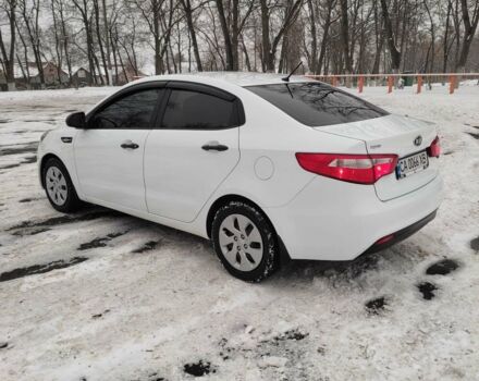 Білий Кіа Ріо, об'ємом двигуна 1.4 л та пробігом 98 тис. км за 8600 $, фото 4 на Automoto.ua