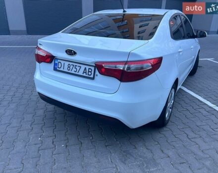 Білий Кіа Ріо, об'ємом двигуна 1.4 л та пробігом 171 тис. км за 6800 $, фото 5 на Automoto.ua