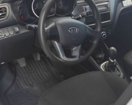 Белый Киа Рио, объемом двигателя 1.4 л и пробегом 168 тыс. км за 6800 $, фото 7 на Automoto.ua