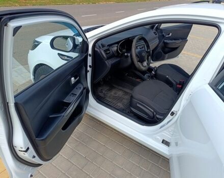 Белый Киа Рио, объемом двигателя 1.4 л и пробегом 99 тыс. км за 6517 $, фото 12 на Automoto.ua