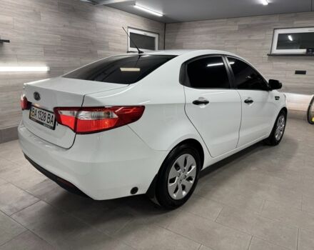 Белый Киа Рио, объемом двигателя 1.4 л и пробегом 167 тыс. км за 7500 $, фото 4 на Automoto.ua