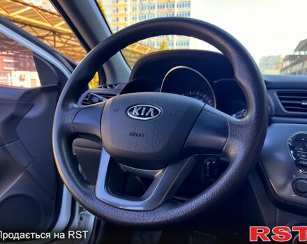 Белый Киа Рио, объемом двигателя 1.6 л и пробегом 48 тыс. км за 10200 $, фото 5 на Automoto.ua