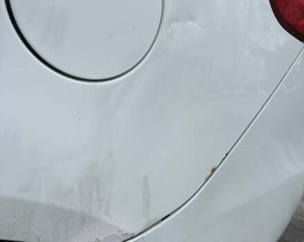 Белый Киа Рио, объемом двигателя 1.4 л и пробегом 315 тыс. км за 5300 $, фото 12 на Automoto.ua