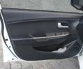 Білий Кіа Ріо, об'ємом двигуна 1.4 л та пробігом 168 тис. км за 6800 $, фото 7 на Automoto.ua