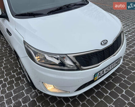 Белый Киа Рио, объемом двигателя 1.6 л и пробегом 42 тыс. км за 9700 $, фото 5 на Automoto.ua