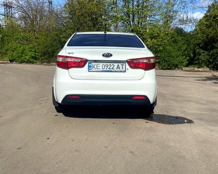 Білий Кіа Ріо, об'ємом двигуна 1.4 л та пробігом 249 тис. км за 6000 $, фото 1 на Automoto.ua