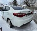 Белый Киа Рио, объемом двигателя 1.4 л и пробегом 175 тыс. км за 2800 $, фото 2 на Automoto.ua