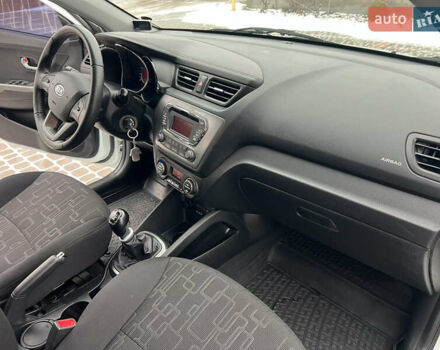 Белый Киа Рио, объемом двигателя 1.6 л и пробегом 42 тыс. км за 9600 $, фото 42 на Automoto.ua