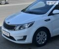 Белый Киа Рио, объемом двигателя 1.4 л и пробегом 67 тыс. км за 8750 $, фото 3 на Automoto.ua