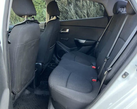 Белый Киа Рио, объемом двигателя 1.4 л и пробегом 143 тыс. км за 6500 $, фото 29 на Automoto.ua