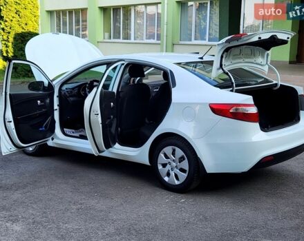 Белый Киа Рио, объемом двигателя 1.4 л и пробегом 143 тыс. км за 9350 $, фото 38 на Automoto.ua