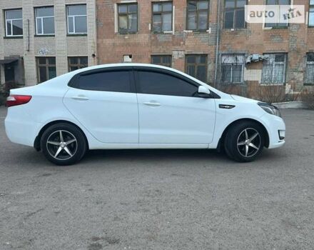 Белый Киа Рио, объемом двигателя 1.4 л и пробегом 114 тыс. км за 8200 $, фото 3 на Automoto.ua