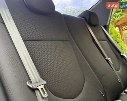 Белый Киа Рио, объемом двигателя 1.6 л и пробегом 82 тыс. км за 9600 $, фото 35 на Automoto.ua
