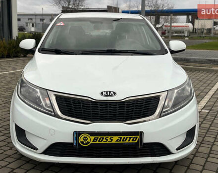 Белый Киа Рио, объемом двигателя 1.4 л и пробегом 200 тыс. км за 6900 $, фото 1 на Automoto.ua