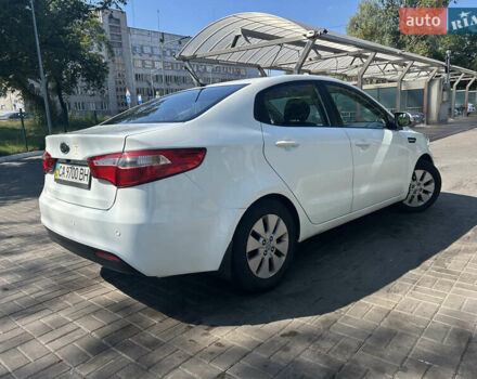 Белый Киа Рио, объемом двигателя 1.59 л и пробегом 258 тыс. км за 7999 $, фото 3 на Automoto.ua