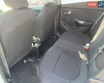 Белый Киа Рио, объемом двигателя 1.4 л и пробегом 41 тыс. км за 8700 $, фото 12 на Automoto.ua