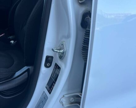 Білий Кіа Ріо, об'ємом двигуна 1.4 л та пробігом 171 тис. км за 6800 $, фото 30 на Automoto.ua
