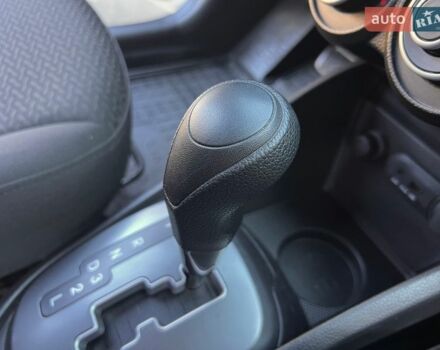 Білий Кіа Ріо, об'ємом двигуна 1.6 л та пробігом 48 тис. км за 10200 $, фото 19 на Automoto.ua