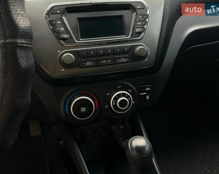 Белый Киа Рио, объемом двигателя 1.4 л и пробегом 167 тыс. км за 7200 $, фото 26 на Automoto.ua