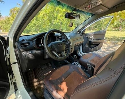 Белый Киа Рио, объемом двигателя 1.4 л и пробегом 131 тыс. км за 8499 $, фото 11 на Automoto.ua