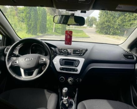 Белый Киа Рио, объемом двигателя 1.4 л и пробегом 290 тыс. км за 6300 $, фото 5 на Automoto.ua