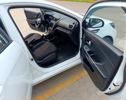 Белый Киа Рио, объемом двигателя 1.4 л и пробегом 99 тыс. км за 6517 $, фото 11 на Automoto.ua