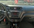 Белый Киа Рио, объемом двигателя 1.4 л и пробегом 177 тыс. км за 7500 $, фото 2 на Automoto.ua