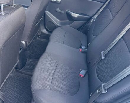 Белый Киа Рио, объемом двигателя 1.4 л и пробегом 81 тыс. км за 7499 $, фото 22 на Automoto.ua