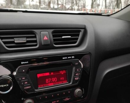 Белый Киа Рио, объемом двигателя 1.4 л и пробегом 98 тыс. км за 8600 $, фото 7 на Automoto.ua