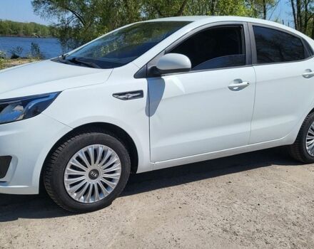 Білий Кіа Ріо, об'ємом двигуна 1.4 л та пробігом 220 тис. км за 7300 $, фото 4 на Automoto.ua