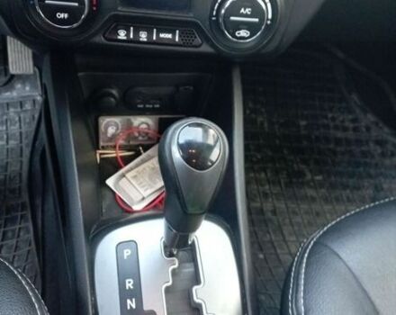 Білий Кіа Ріо, об'ємом двигуна 1.6 л та пробігом 150 тис. км за 7000 $, фото 12 на Automoto.ua