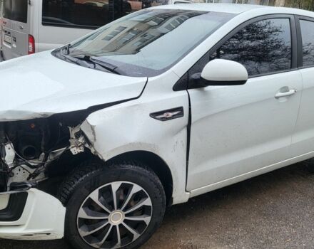 Білий Кіа Ріо, об'ємом двигуна 1.4 л та пробігом 220 тис. км за 6100 $, фото 2 на Automoto.ua