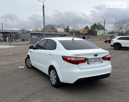 Белый Киа Рио, объемом двигателя 1.59 л и пробегом 293 тыс. км за 7000 $, фото 3 на Automoto.ua