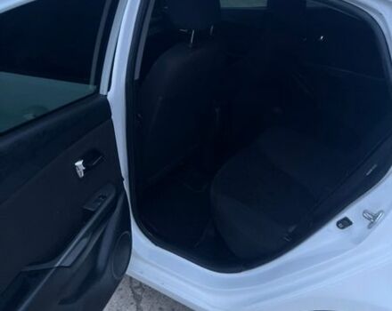 Білий Кіа Ріо, об'ємом двигуна 1.6 л та пробігом 163 тис. км за 5999 $, фото 12 на Automoto.ua