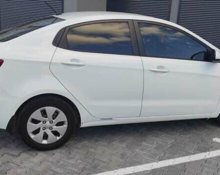 Білий Кіа Ріо, об'ємом двигуна 1.4 л та пробігом 168 тис. км за 6800 $, фото 3 на Automoto.ua