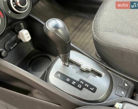 Білий Кіа Ріо, об'ємом двигуна 1.59 л та пробігом 209 тис. км за 4699 $, фото 8 на Automoto.ua