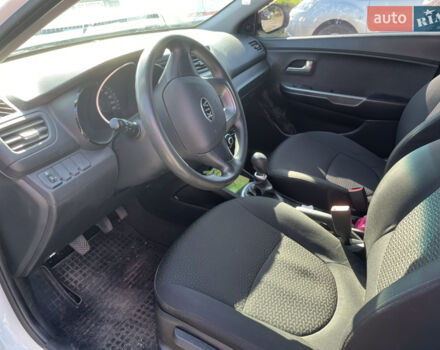 Белый Киа Рио, объемом двигателя 1.4 л и пробегом 41 тыс. км за 8700 $, фото 8 на Automoto.ua