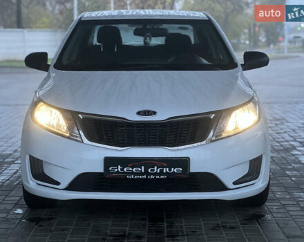Белый Киа Рио, объемом двигателя 1.4 л и пробегом 150 тыс. км за 6499 $, фото 1 на Automoto.ua