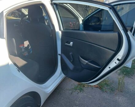 Белый Киа Рио, объемом двигателя 1.4 л и пробегом 69 тыс. км за 8999 $, фото 7 на Automoto.ua